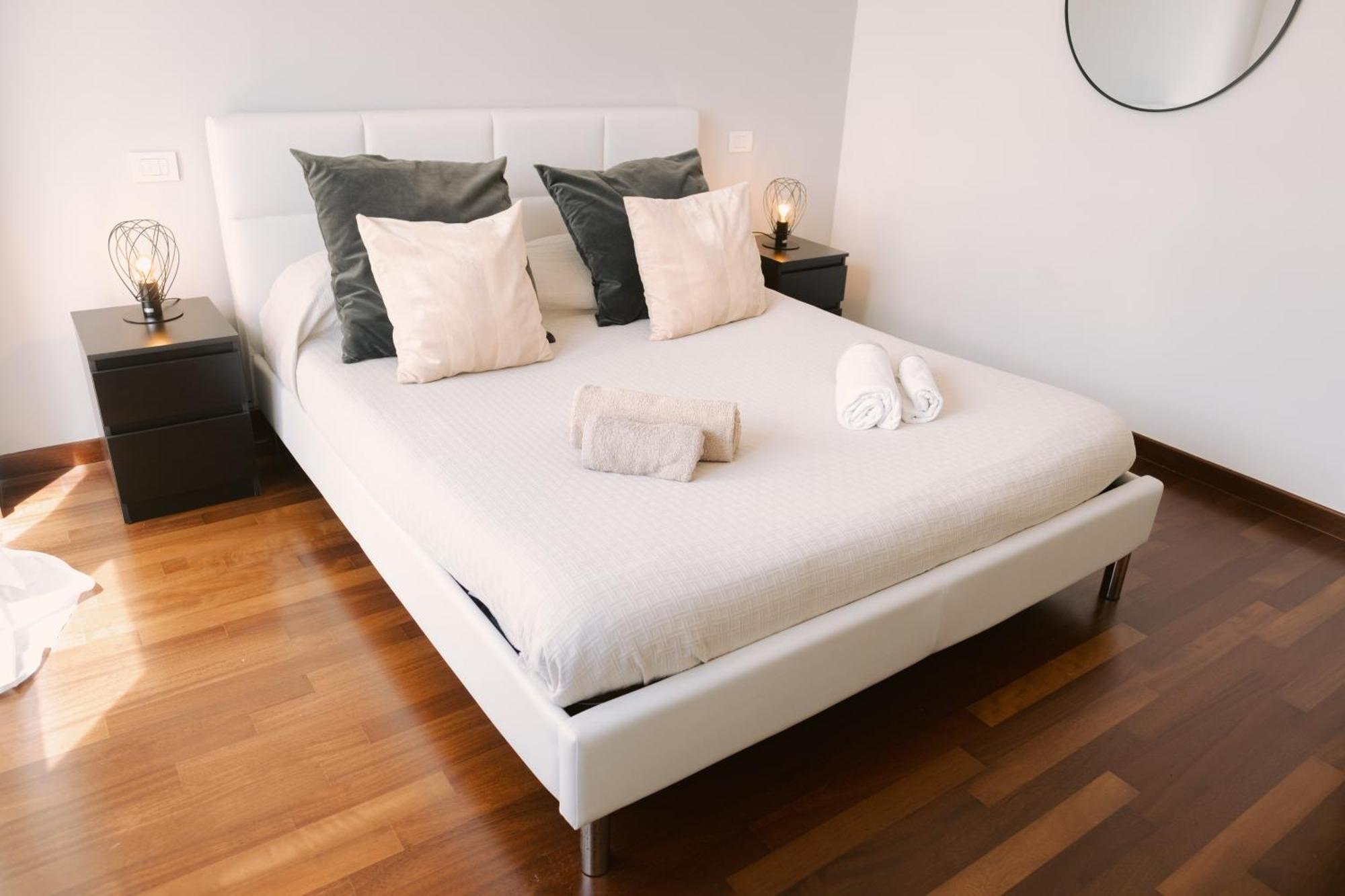 Central Apartment Bari Bagian luar foto