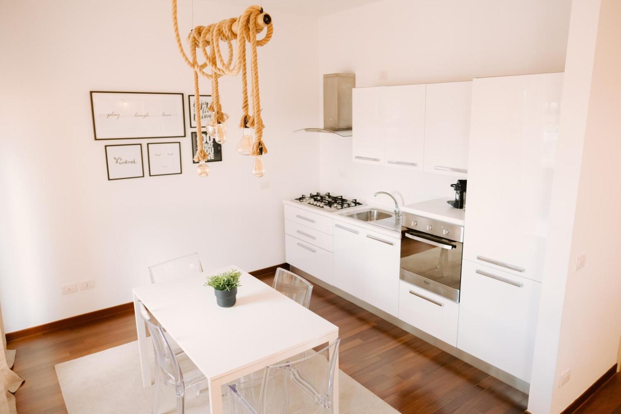 Central Apartment Bari Bagian luar foto